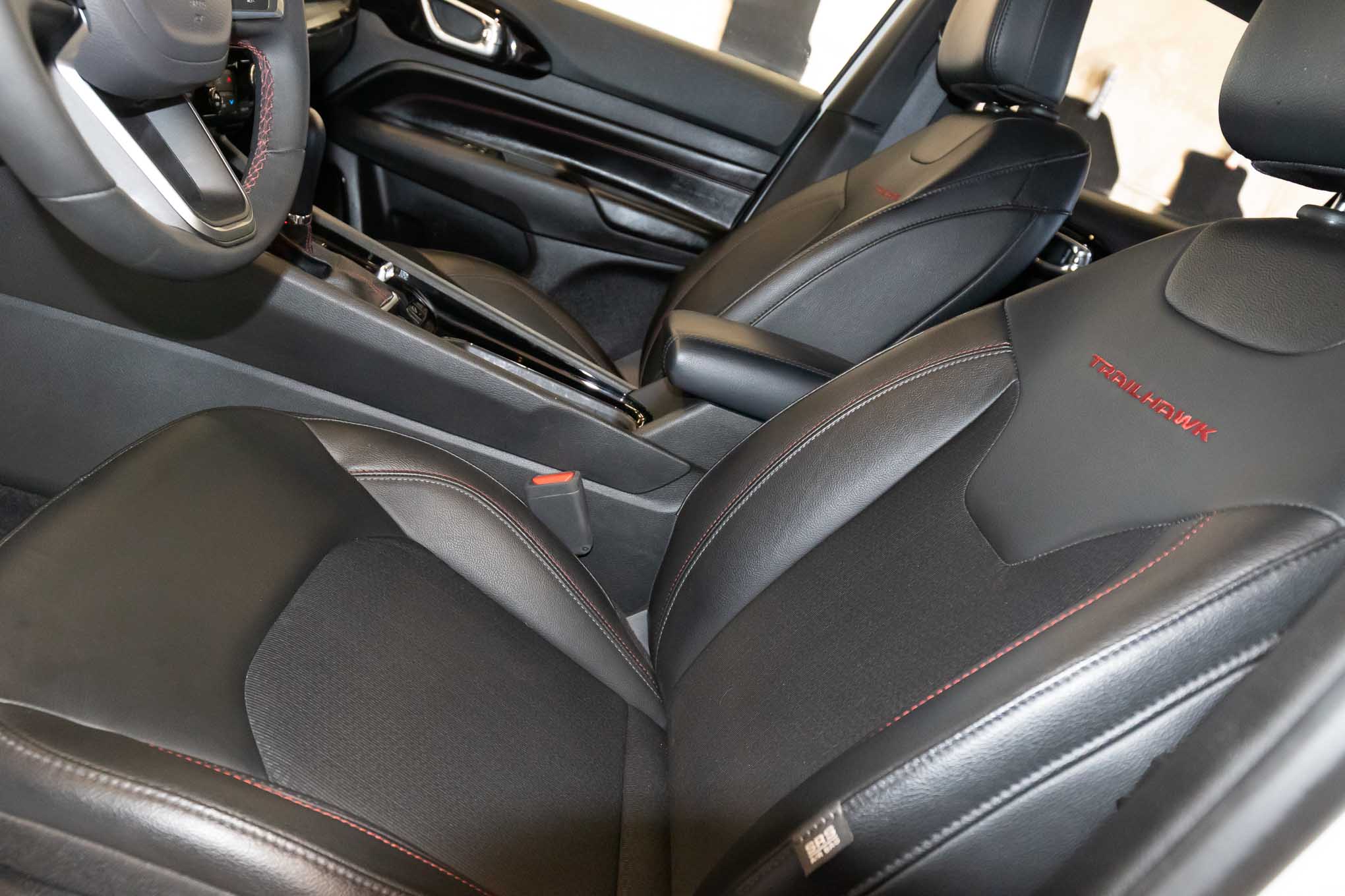2025 Jeep Compass Trailhawk - Photo 11