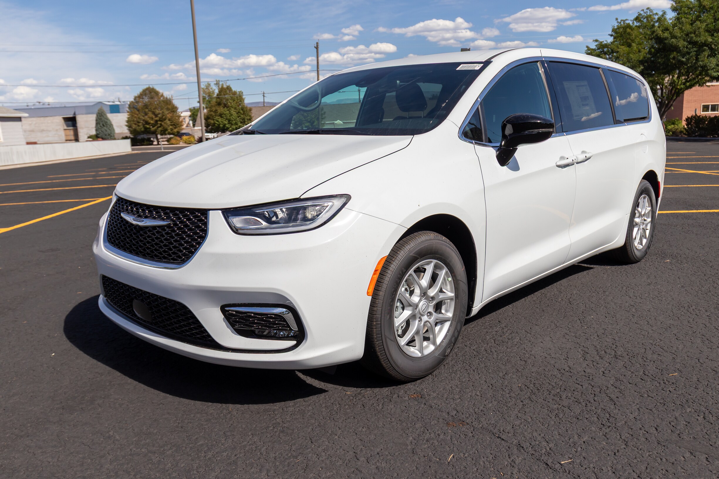 2026 Chrysler Pacifica Select - Photo 8