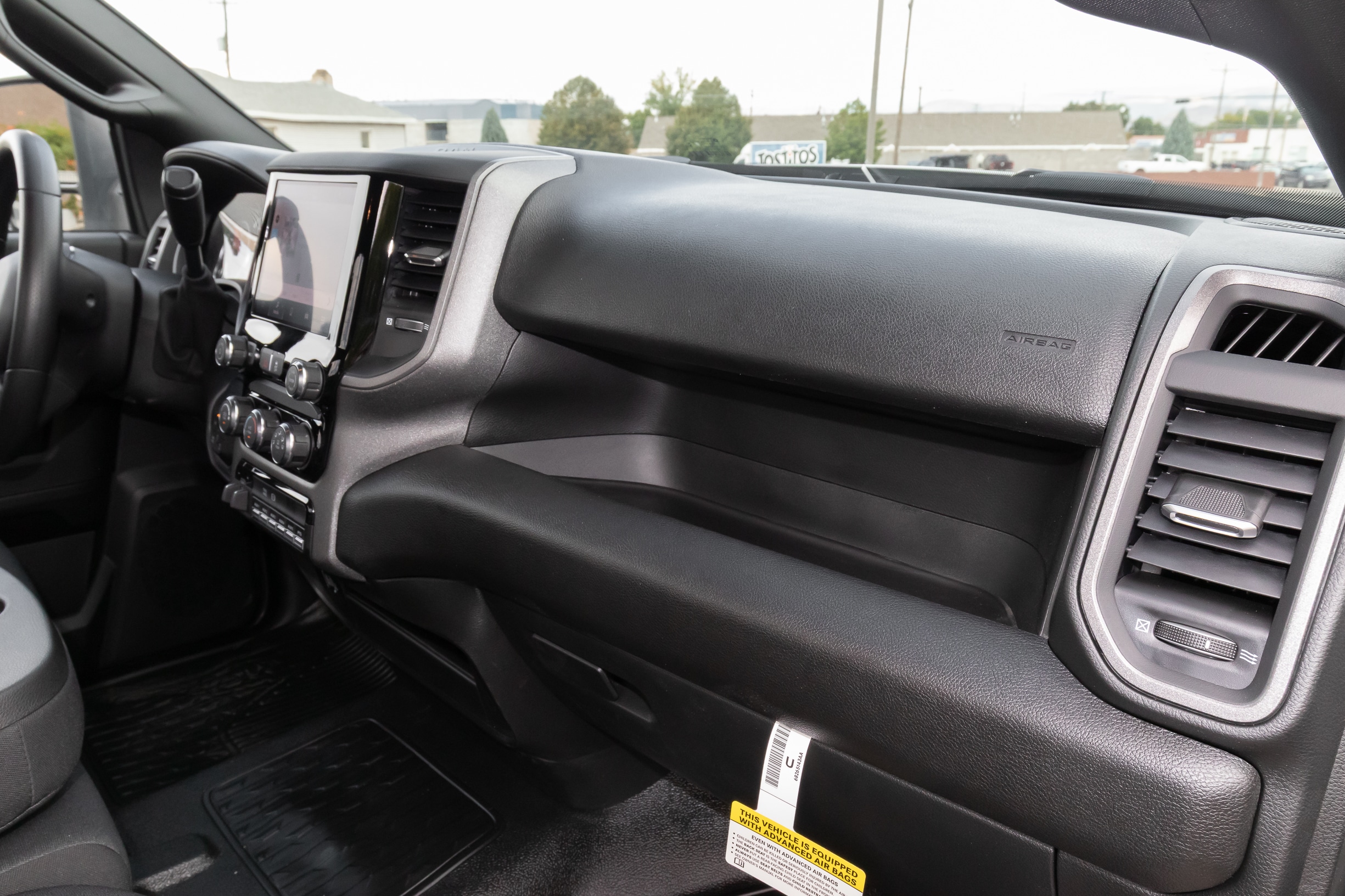 2026 RAM 3500 Chassis Tradesman - Photo 14