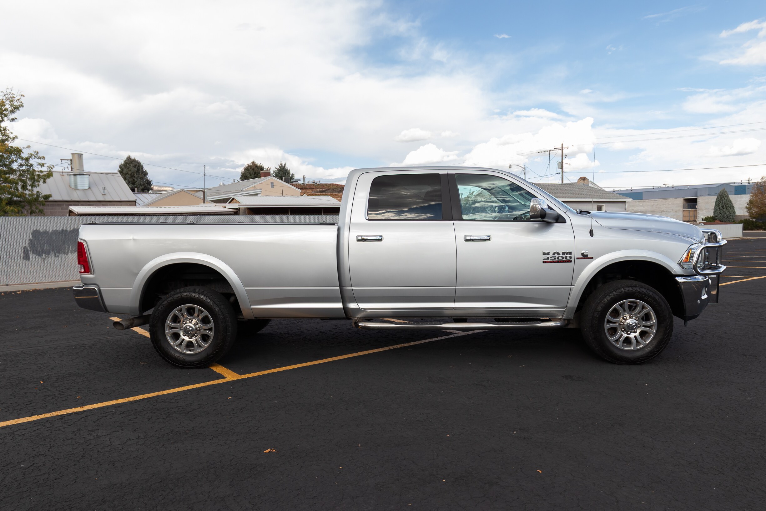 2018 Ram 3500 Laramie photo 2