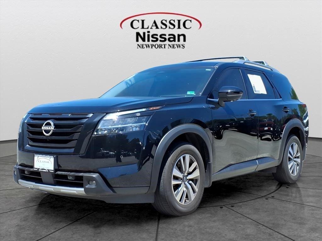 2023 Nissan Pathfinder SL