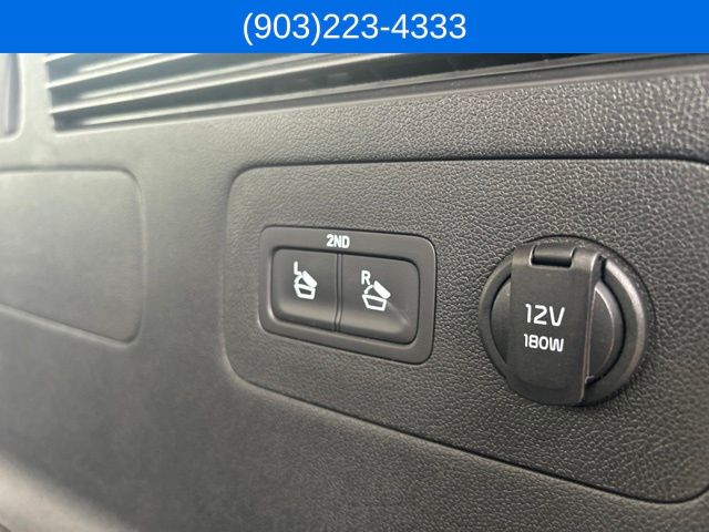 2025 Kia Sorento S - Photo 11