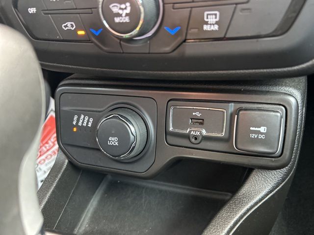2022 Jeep Renegade Latitude - Photo 28