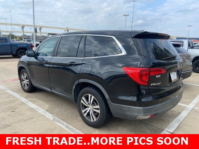 2016 Honda Pilot EX-L photo 2