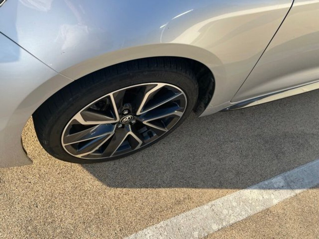 Used 2020 Toyota Corolla SE Sedan