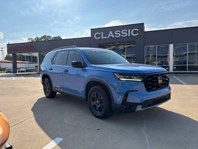 Used 2025 Honda Pilot TrailSport SUV