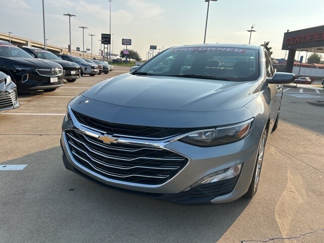 2024 Chevrolet Malibu 1LT photo 3