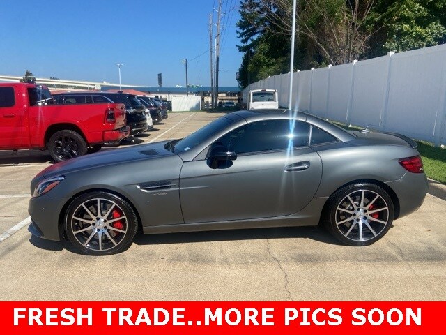 2020 Mercedes Benz SLC 43 AMG photo 2