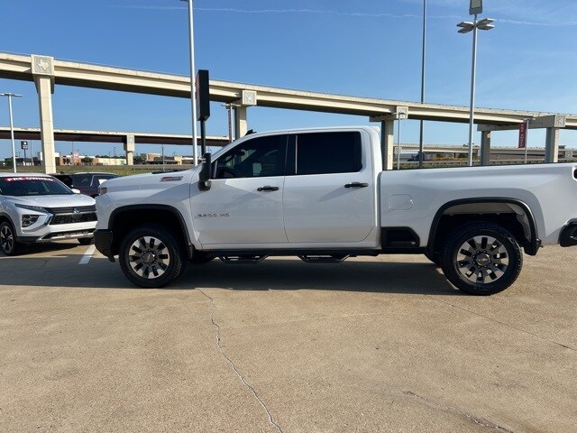 2024 Chevrolet Silverado 2500HD Custom photo 4