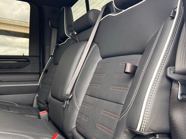 2025 GMC Sierra 2500HD AT4X - Photo 43