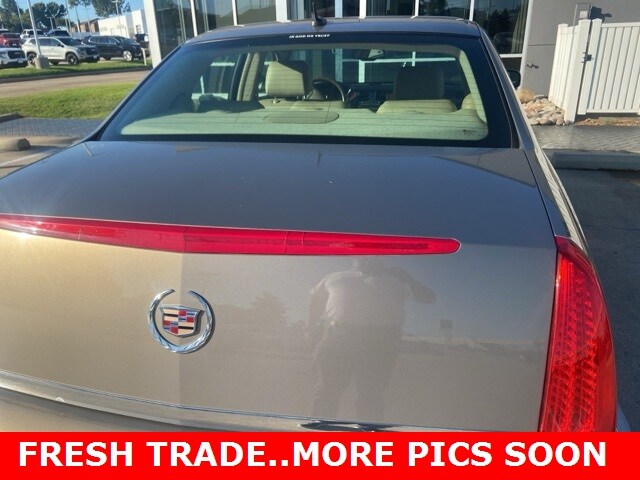 2006 Cadillac DTS Base photo 4