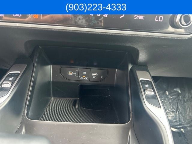 2025 Kia Sorento S - Photo 30