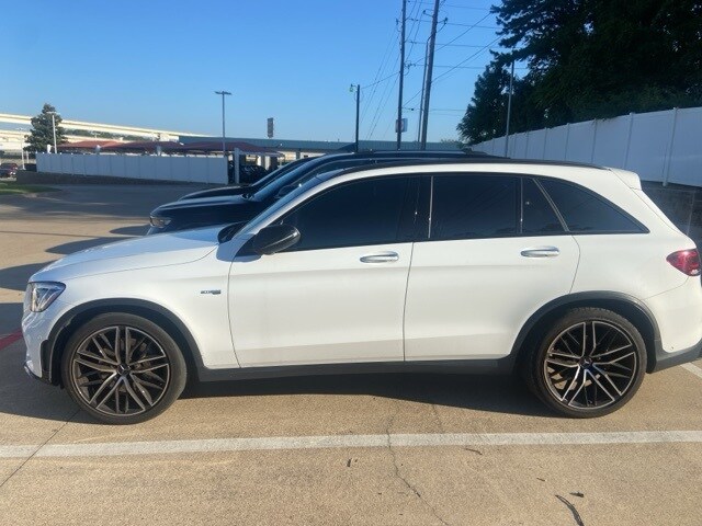 2022 Mercedes Benz GLC 43 AMG photo 2
