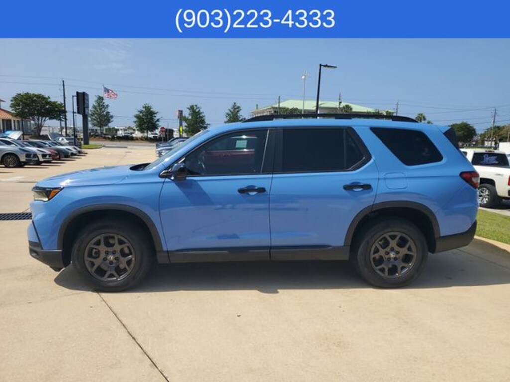 Used 2025 Honda Pilot TrailSport SUV