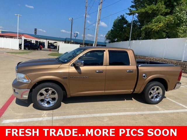 2011 Ram 1500 Laramie photo 2
