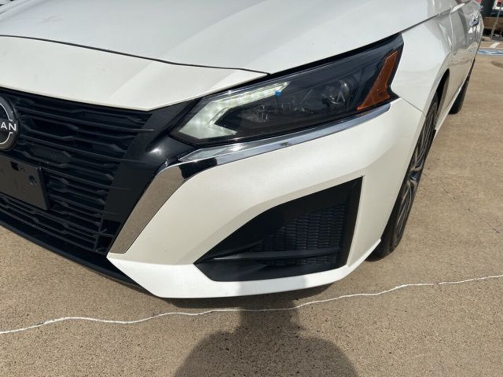Used 2024 Nissan Altima 2.5 SV Sedan