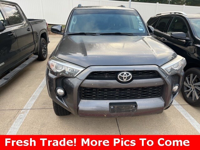 2019 Toyota 4Runner SR5 photo 3