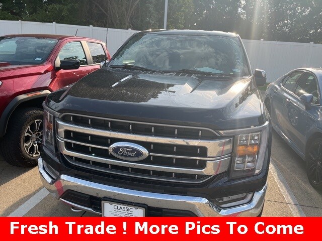 2022 Ford F-150 Lariat photo 2