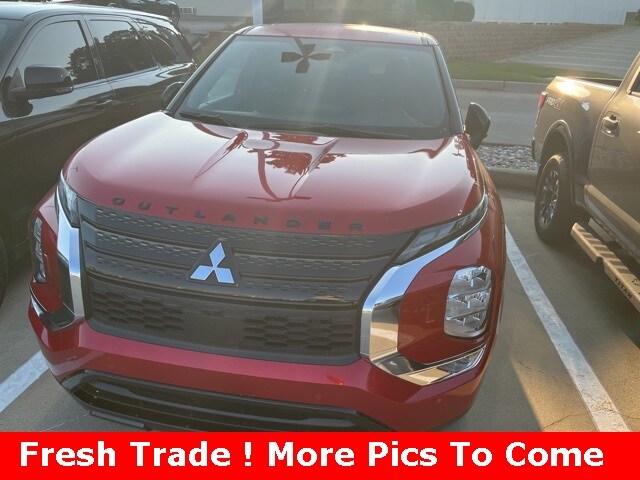 2023 Mitsubishi Outlander SEL Black Edition photo 3