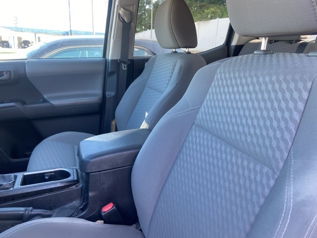 Used 2022 Toyota Tacoma SR with VIN 3TYAX5GN5NT044115 for sale in Little Rock