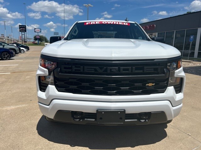 2023 Chevrolet Silverado 1500 Custom photo 2