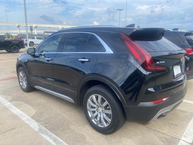 2020 Cadillac XT4 Premium Luxury photo 3