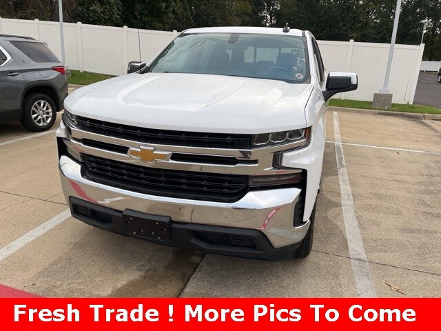 2021 Chevrolet Silverado 1500 LT photo 3