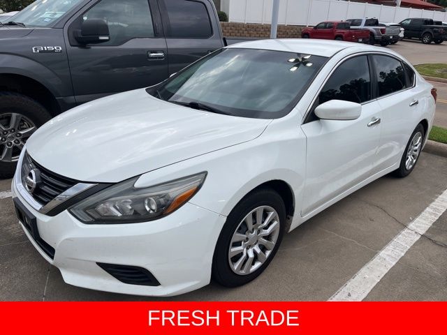 2016 Nissan Altima 2.5 S's photo