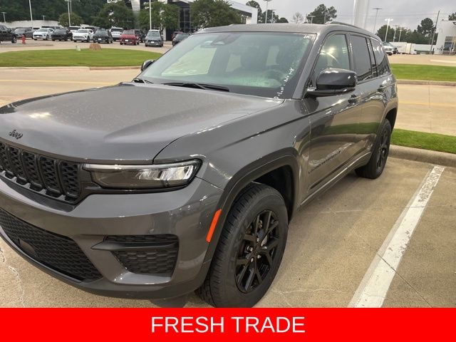 2024 Jeep Grand Cherokee Altitude 4x4's photo