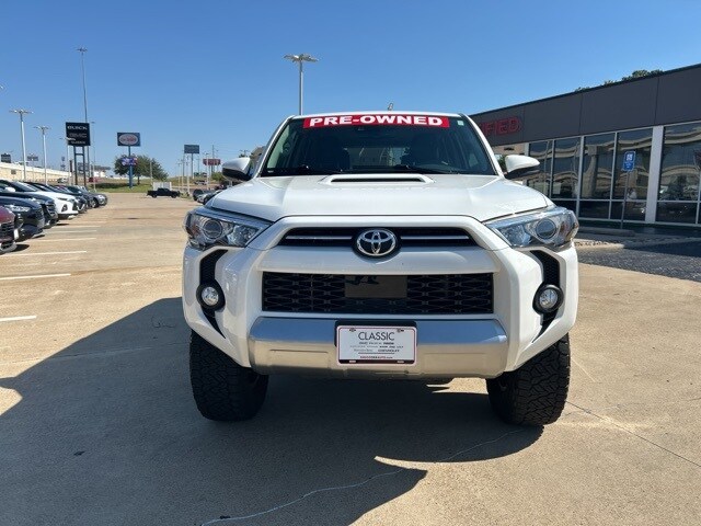 2020 Toyota 4Runner TRD Off-Road photo 2