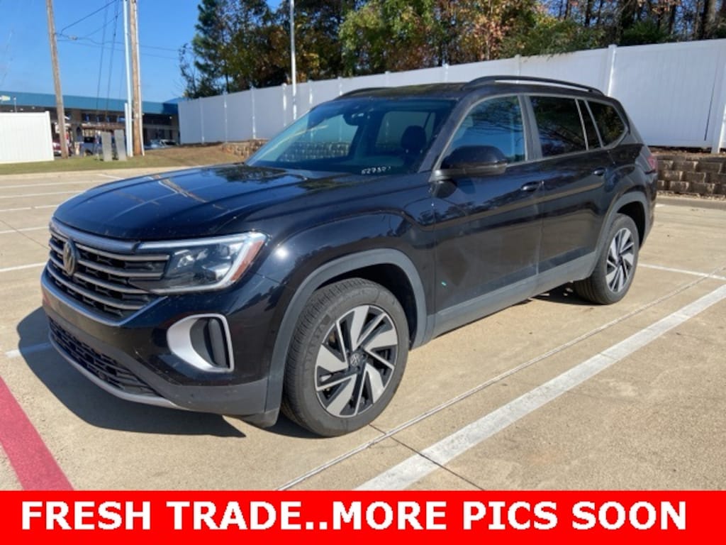 Used 2024 Volkswagen Atlas 2.0T SE w/Technology SUV