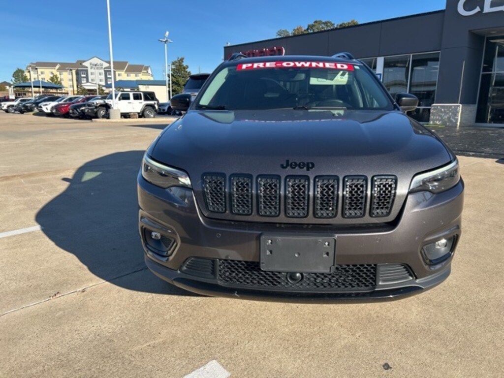 Used 2023 Jeep Cherokee Altitude SUV