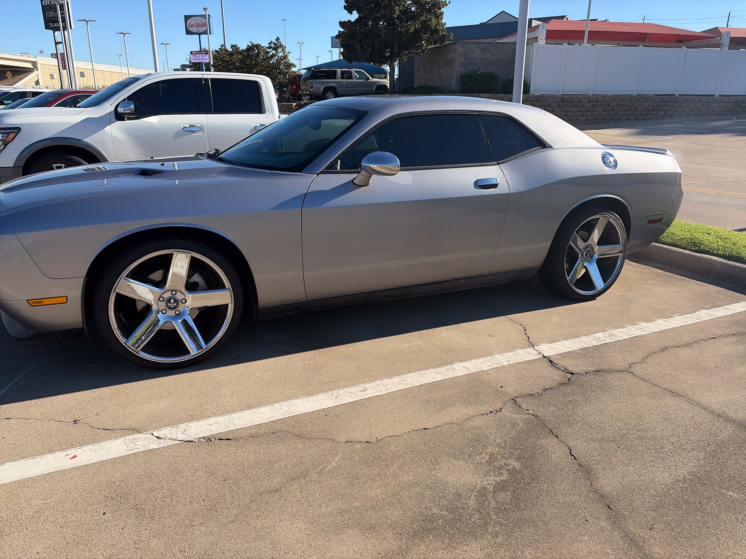 Used 2014 Dodge Challenger SXT with VIN 2C3CDYAG2EH111619 for sale in Hot Springs, AR