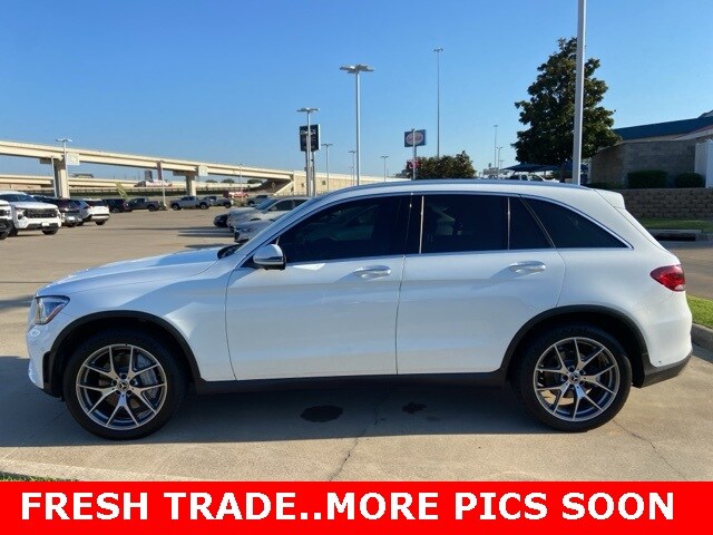 2020 Mercedes Benz GLC 300 4MATIC photo 2