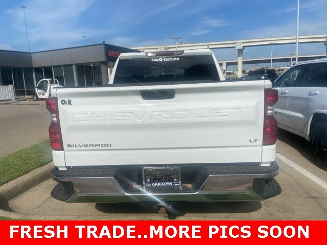 2023 Chevrolet Silverado 1500 LT photo 3