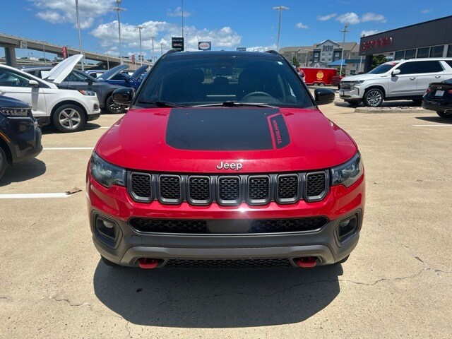 2024 Jeep Compass Trailhawk photo 2
