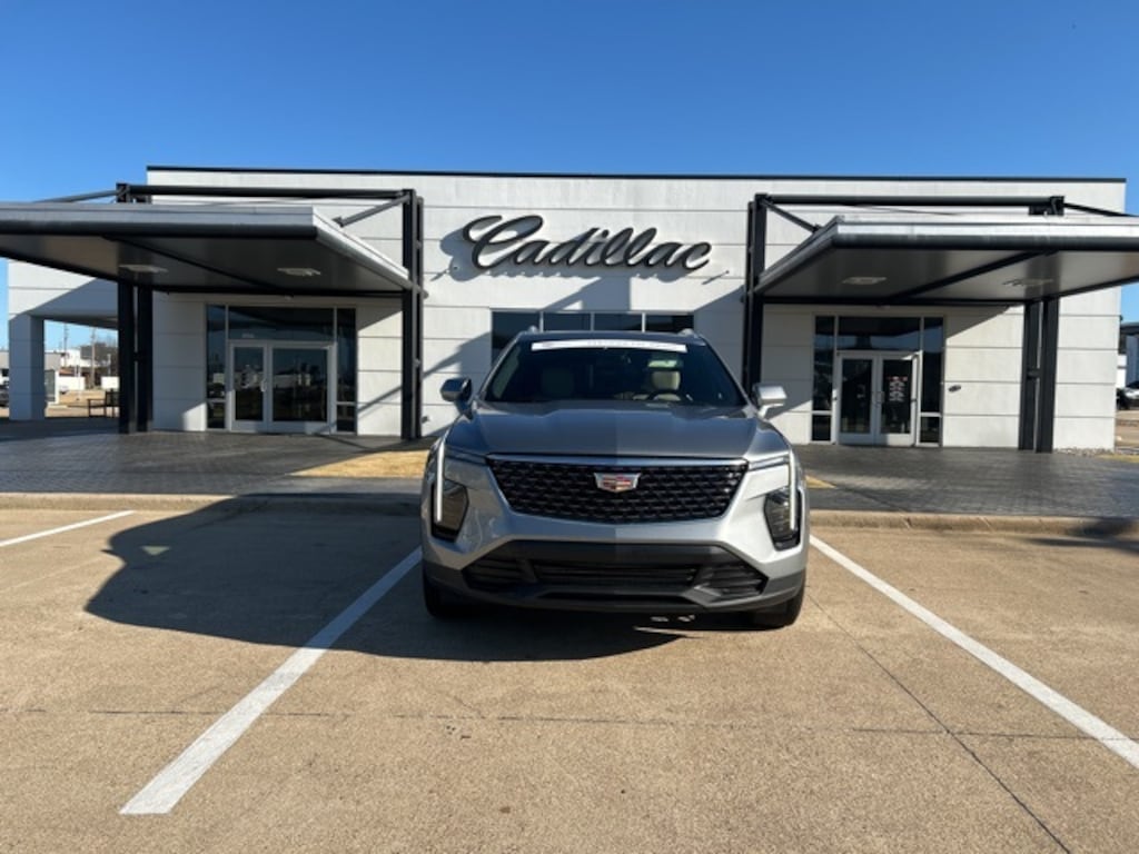 Used 2024 CADILLAC XT4 Luxury SUV