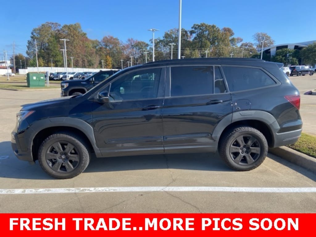 Used 2022 Honda Pilot TrailSport SUV