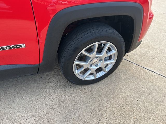 2022 Jeep Renegade Latitude - Photo 18