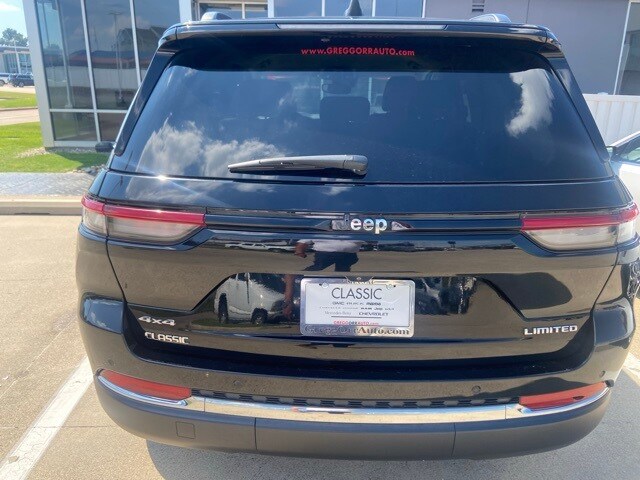 2023 Jeep Grand Cherokee Limited photo 3