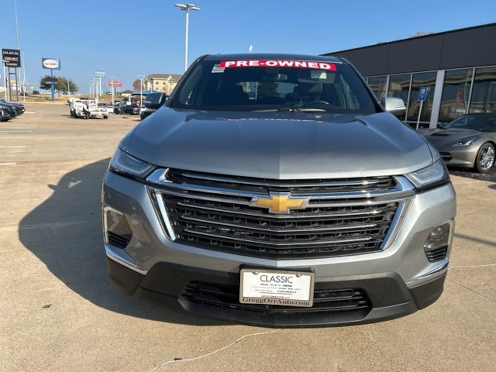 Used 2023 Chevrolet Traverse LT Leather SUV