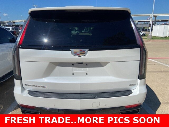 2021 Cadillac Escalade Sport Platinum photo 2