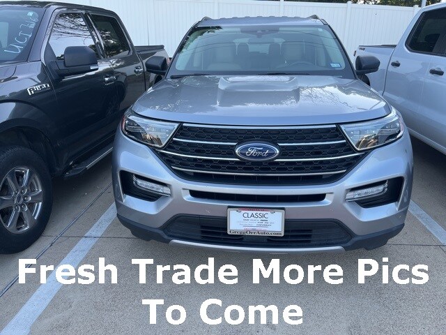 2022 Ford Explorer XLT photo 2
