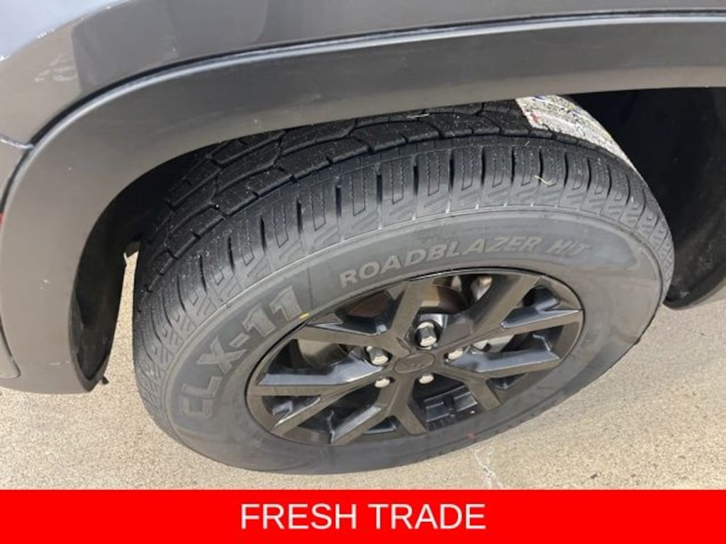 Used 2024 Jeep Grand Cherokee Altitude SUV