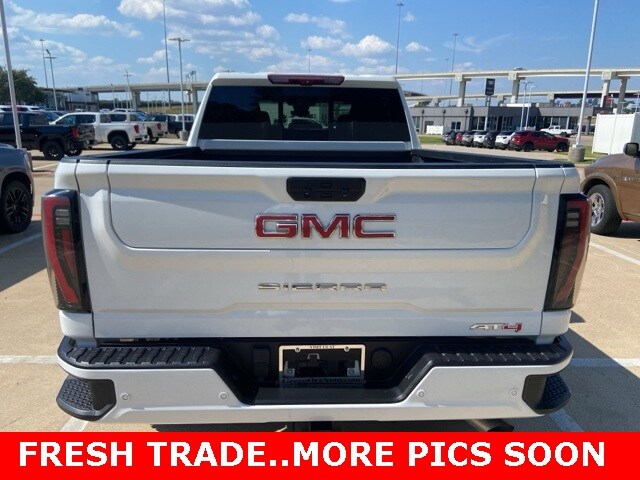 2025 Gmc Sierra 2500 HD AT4 photo 4