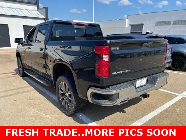 2021 Chevrolet Silverado 1500 LT photo 3