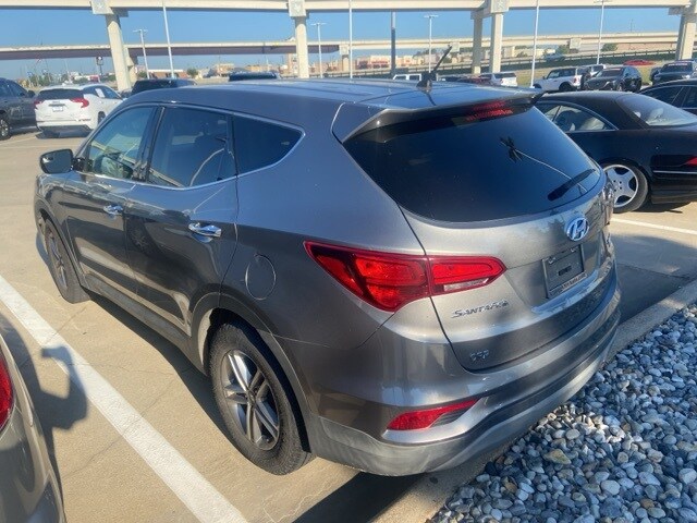 2018 Hyundai Santa Fe Sport Base photo 2