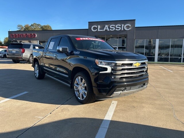 2024 Chevrolet Silverado 1500 High Country's photo
