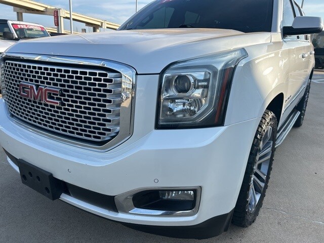 2017 Gmc Yukon Denali photo 4