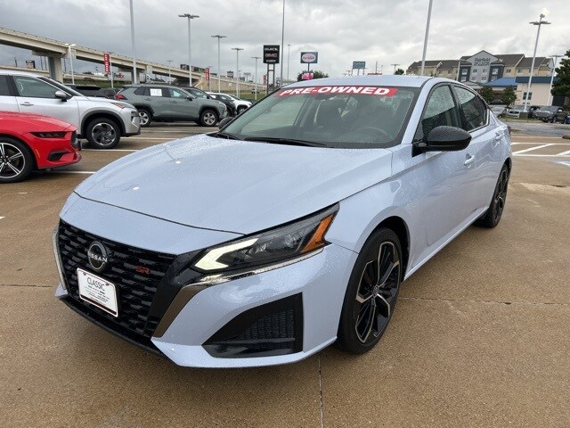 2023 Nissan Altima 2.5 SR photo 3